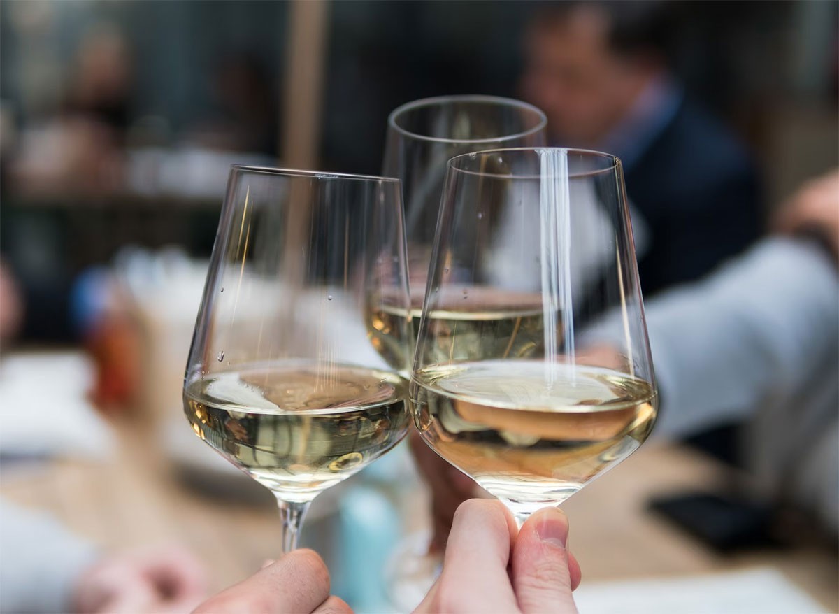 La consommation de vin blanc en France : tendances, chiffres clés et évolutions 2024‑2025